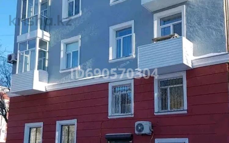 2-комнатная квартира · 55 м² · 2/4 этаж, мкр Новый Город, Бухар Жырау 15 — Бухар жырау чкалова за 28.5 млн ₸ в Караганде, Казыбек би р-н — фото 3
