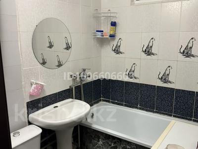 2-комнатная квартира · 42 м² · 5/5 этаж, 35-ый квартал 24 — над магазином Гастроном за 15 млн 〒 в Семее