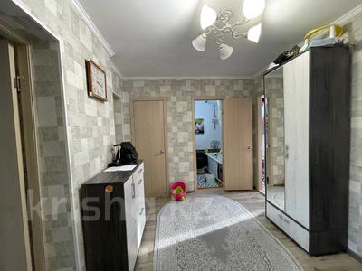 3-бөлмелі пәтер, 60 м², 5/5 қабат, Утепова 28, бағасы: 24.5 млн 〒 в Усть-Каменогорске