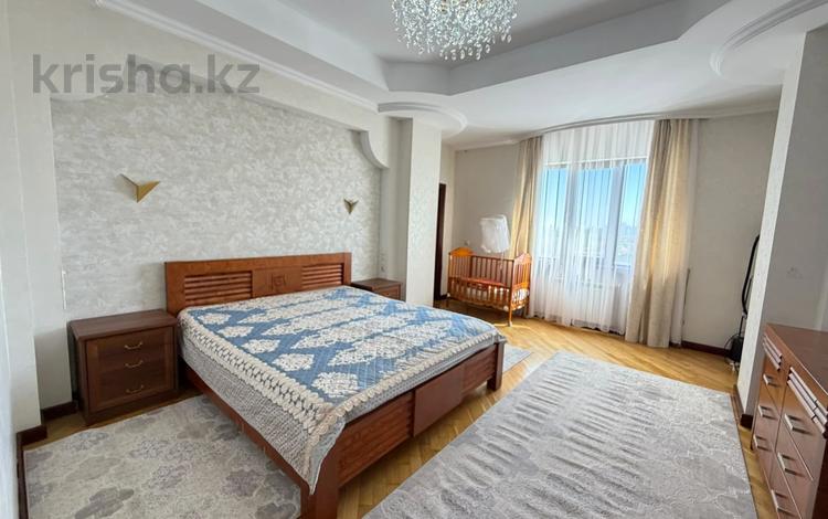 3-бөлмелі пәтер · 185 м² · 9/10 қабат, Кабанбай батыра 6/1, бағасы: 100 млн ₸ в Астане, Есильский р-н — фото 2