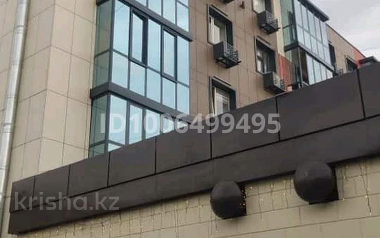 2-бөлмелі пәтер · 52 м² · 4/5 қабат, Абая 139, бағасы: 160 000 ₸ в Таразе — фото 2
