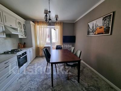 3-бөлмелі пәтер · 93 м² · 2/9 қабат, Абубакира Кердери (Сурова) 120, бағасы: 42 млн ₸ в Уральске