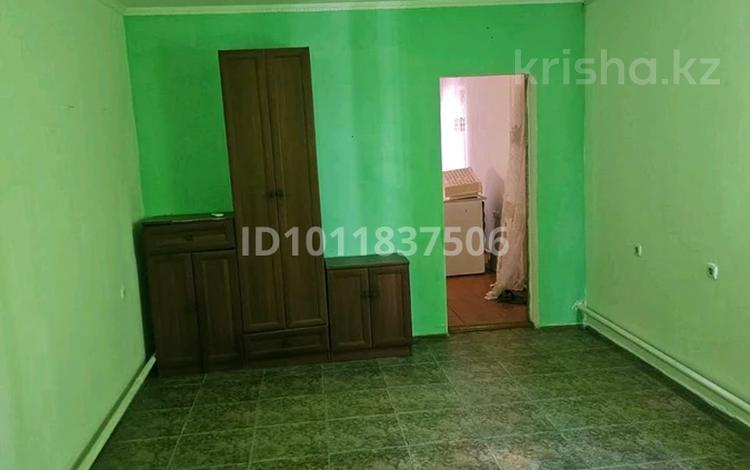 Отдельный дом · 2 комнаты · 60 м² · 5 сот., мкр. Алмагуль, Грибоедова 13 в — Гостиница раш загс за 80 000 ₸ в Атырау — фото 2