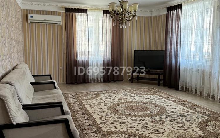 4-комнатная квартира · 190 м² · 6/9 этаж, 19-й мкр 10 за 365 000 ₸ в Актау — фото 2