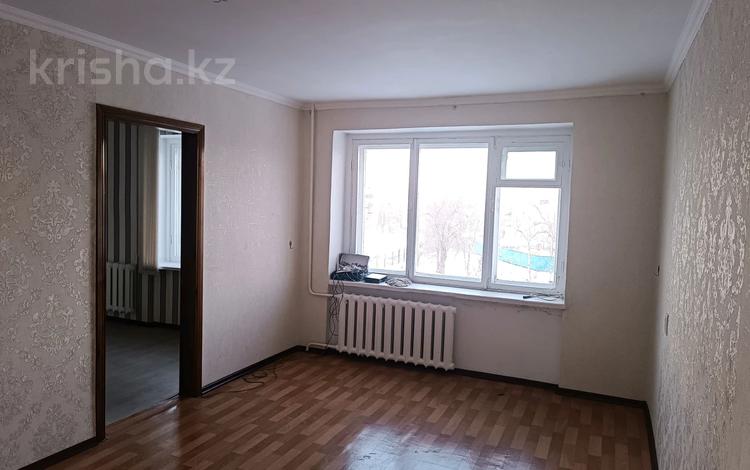 3-комнатная квартира, 62.3 м², 3/5 этаж, 4 микрорайон 13 за 7.9 млн 〒 в Лисаковске — фото 2