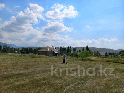 Продажа домов и дачи в Жамбылской обл.: Отдельный дом · 5 комнат · 90 м² · 60 сот., Бауыржан Момышулы 21 за 6 млн 〒 Отдельный дом · 5 комнат · 90 м² · 60 сот., Бауыржан Момышулы 21 за 6 млн 〒