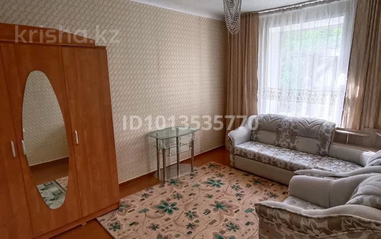 1-комнатная квартира · 33 м² · 3/4 этаж, Назарбаева 51 за 12.5 млн ₸ в Усть-Каменогорске, Ульбинский — фото 2