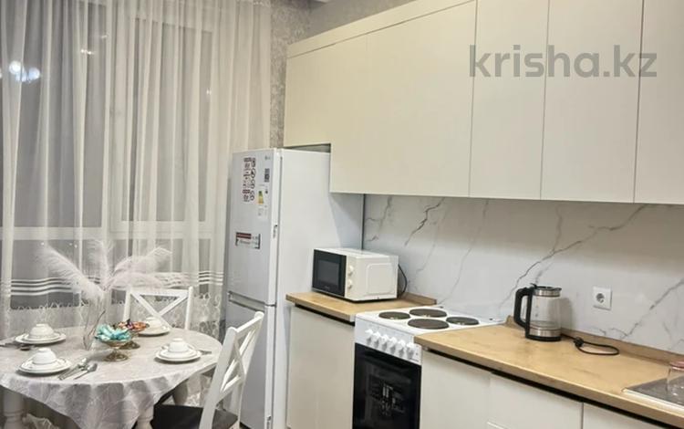 1-комнатная квартира · 40 м² · 7/16 этаж, Туран 41/1 за 17 000 ₸ в Астане, Есильский р-н — фото 2