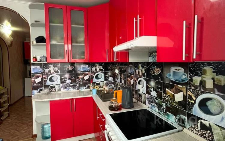 4-комнатная квартира · 77 м² · 8/9 этаж, мкр Юго-Восток, Мкр Степной 1 за 28.5 млн ₸ в Караганде, Казыбек би р-н — фото 5