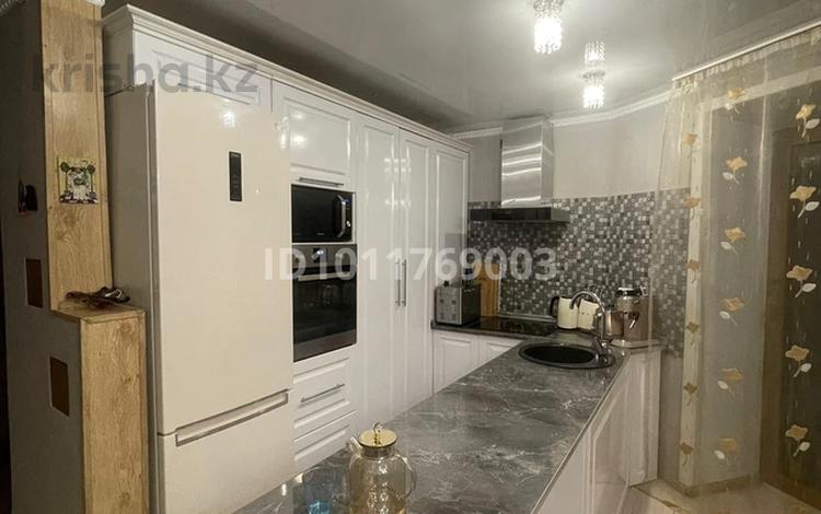 3-бөлмелі пәтер · 75 м² · 6/9 қабат, мкр Юго-Восток, Гапеева 16, бағасы: 35 млн ₸ в Караганде, Казыбек би р-н — фото 2