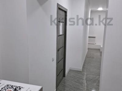 Офисы, склады, салоны красоты, медцентры и аптеки, образование, развлечения, кабинеты и рабочие места, студии · 20 м² за 90 000 〒 в Кокшетау