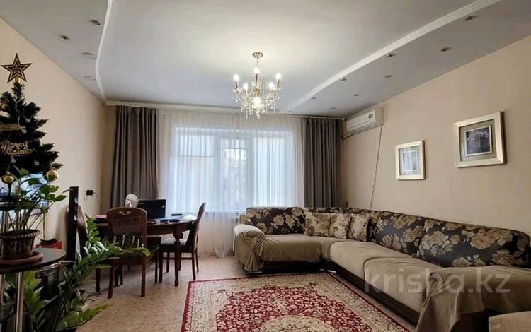4-комнатная квартира, 84 м², 3/10 этаж, Бозтаева за 33.5 млн 〒 в Семее — фото 2