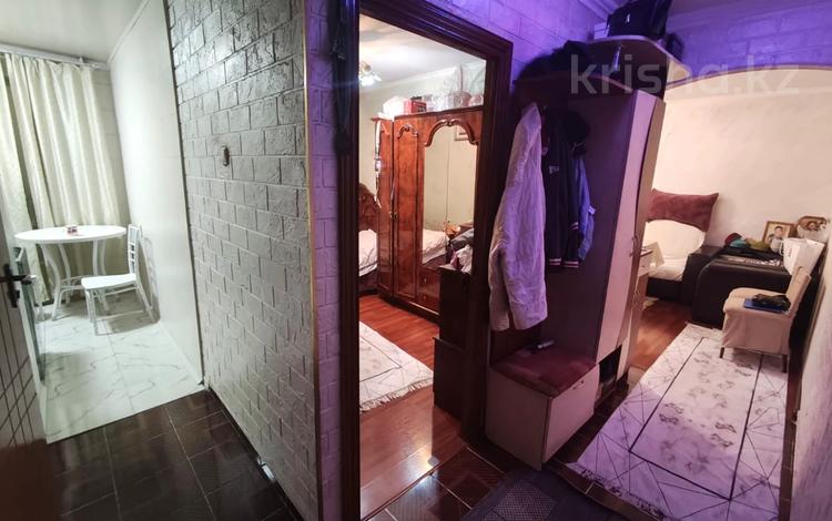 2-комнатная квартира · 44 м² · 3/5 этаж, мкр Аксай-2 за 32 млн ₸ в Алматы, Ауэзовский р-н — фото 2