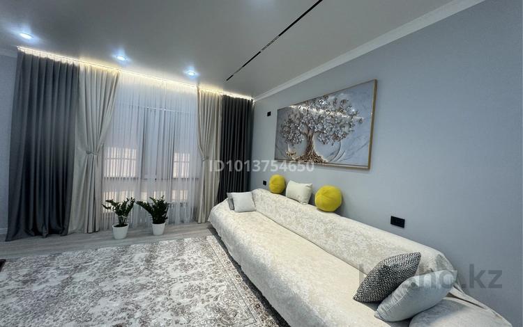 2-комнатная квартира · 78 м² · 1/6 этаж, Достоевского 4 — Толе би-Достоевского за 25 000 ₸ в Таразе — фото 2