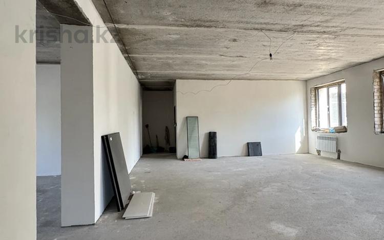3-комнатная квартира · 99.3 м² · 1/4 этаж, мкр Михайловка , Мкр Михайловка, Крылова 58а за 42.5 млн ₸ в Караганде, Казыбек би р-н — фото 2