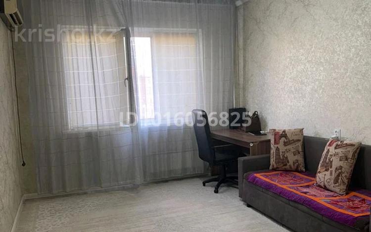 1-комнатная квартира · 40.5 м² · 6/9 этаж, мкр Жетысу-2 10 за 230 000 ₸ в Алматы, Ауэзовский р-н — фото 2