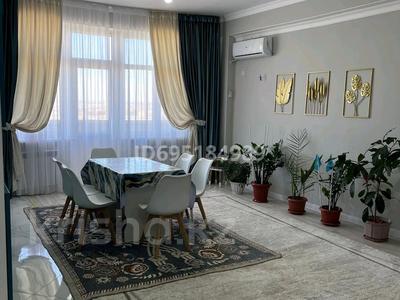 3-комнатная квартира · 80 м² · 14/19 этаж, 7А мкр за 18 000 〒 в Актау