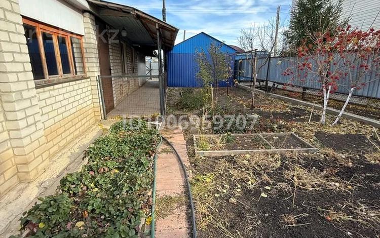 Жеке үй · 3 бөлме · 65 м² · 8 жүзд., Достык 25/2, бағасы: 12 млн ₸ в Кандыагаш — фото 2
