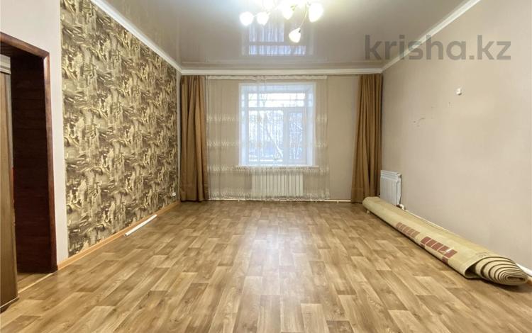 3-комнатная квартира, 92.8 м², 1/2 этаж, Пришахтинск, Пришахтинск, ул. Методическая 4 за 18 млн 〒 в Караганде, Алихана Бокейханова р-н — фото 2