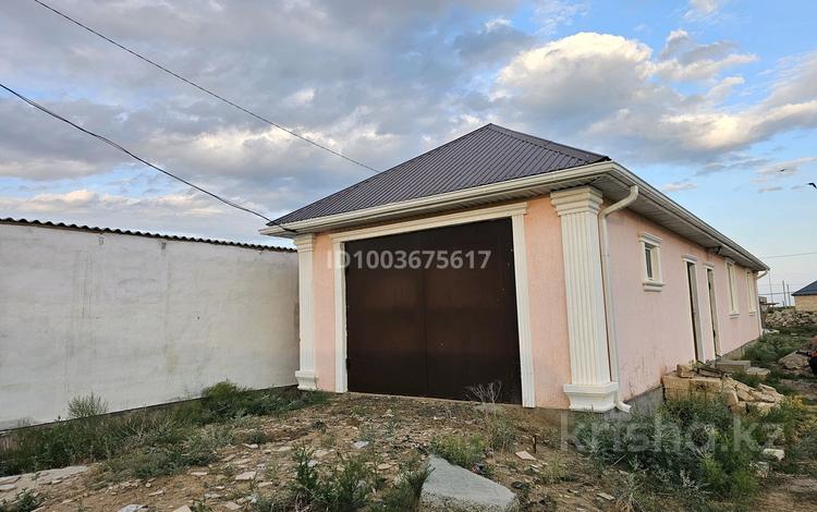 Отдельный дом · 2 комнаты · 86 м² · 9 сот., пгт Балыкши, 6 37 за 15 млн 〒 в Атырау — фото 2