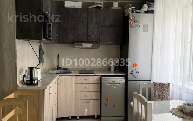 2-комнатная квартира · 41.7 м² · 2/4 этаж, Строителей за 9 млн 〒 в Темиртау — фото 2