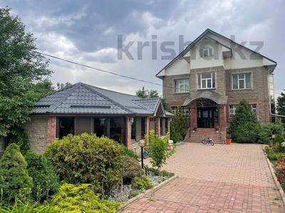 Отдельный дом · 10 комнат · 488 м² · 6 сот., мкр Коктобе, Радлова 30 за 350 млн 〒 в Алматы, Медеуский р-н