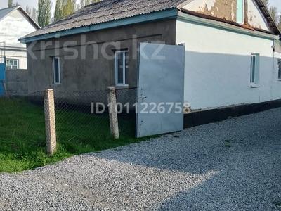 Отдельный дом · 4 комнаты · 80 м² · 30 сот., Бадалова 8 за 18 млн ₸ в Коксаеке