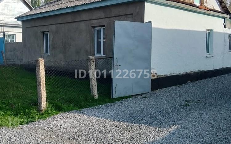 Отдельный дом · 4 комнаты · 80 м² · 30 сот., Бадалова 8 за 18 млн ₸ в Коксаеке — фото 2