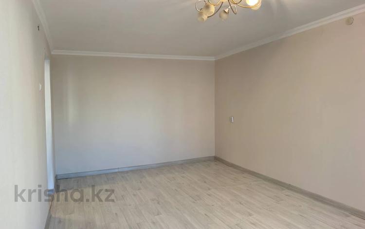 1-бөлмелі пәтер · 33.9 м² · 5/6 қабат, 12 микрорайн 16, бағасы: 13.7 млн ₸ в Актобе — фото 3