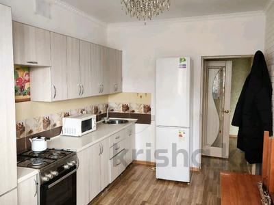 2-комнатная квартира · 100 м² · 9/9 этаж, мкр. Алтын орда 56Е за 180 000 〒 в Актобе