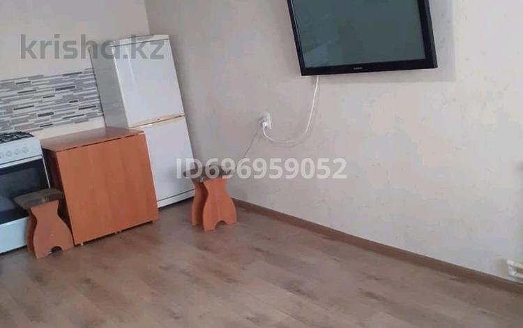 1-бөлмелі пәтер · 36 м² · 2/5 қабат, мкр Юго-Восток, Мкр Юго-Восток, кирпичная 8г 8г — Бухар-жырау, кирпичная, бағасы: 13.5 млн ₸ в Караганде, Казыбек би р-н — фото 2