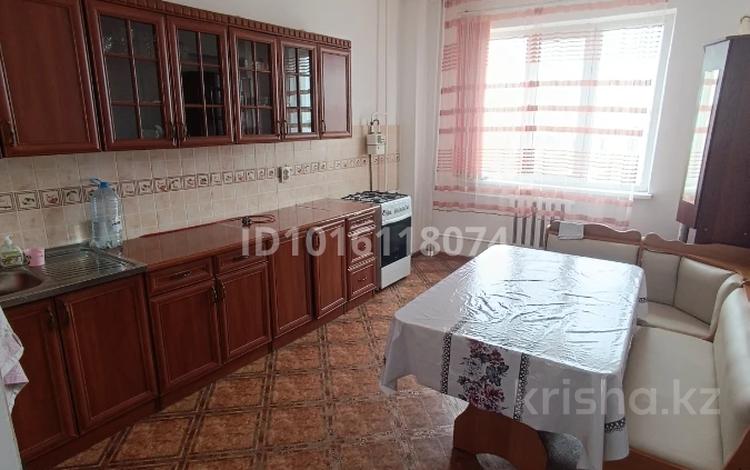 3-комнатная квартира · 70 м² · 4/5 этаж, мкр Нурсая 20 за 180 000 ₸ в Атырау — фото 2