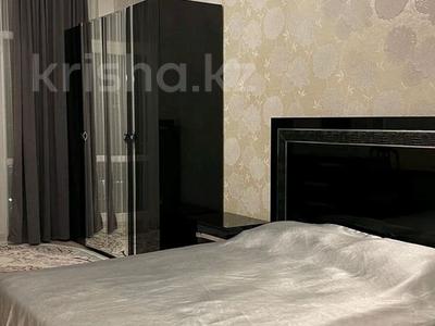 3-комнатная квартира, 100 м², 10/14 этаж помесячно, 17-й мкр, 17 мкрн 7 за 270 000 〒 в Актау, 17-й мкр