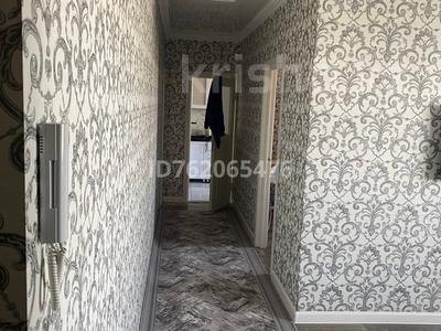 2-комнатная квартира · 54 м² · 4/9 этаж, мкр Аксай-1 за 300 000 ₸ в Алматы, Ауэзовский р-н