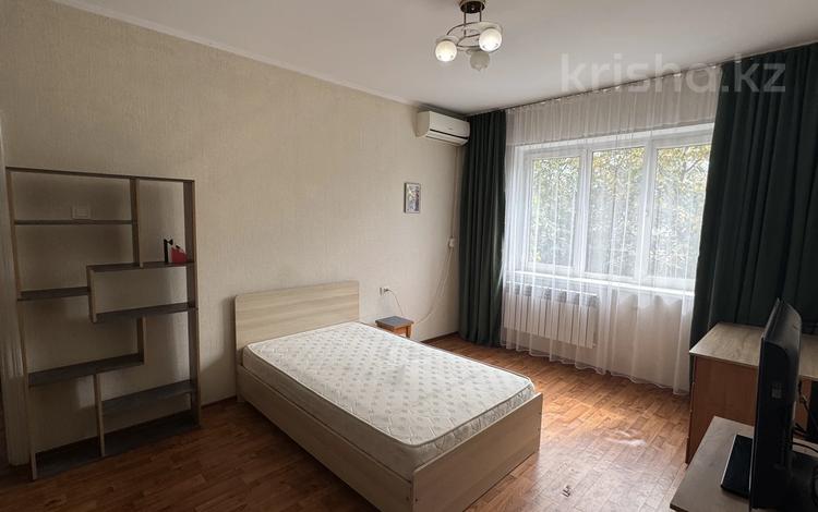 1-комнатная квартира · 42 м² · 4/9 этаж, Шевченко 167 за 250 000 ₸ в Алматы, Алмалинский р-н — фото 2