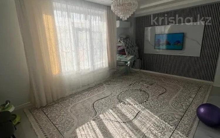 2-бөлмелі пәтер · 70 м² · 1/3 қабат, Алғабас ш/а., Самал, бағасы: 34.6 млн ₸ в Алматы, Алатауский р-н — фото 7