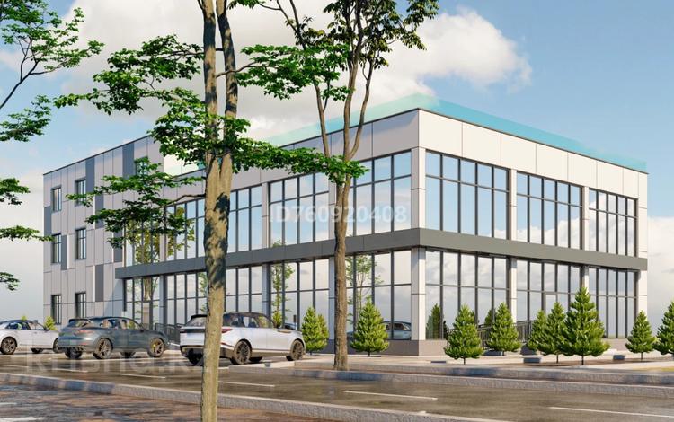 Свободное назначение, офисы, магазины и бутики, общепит, салоны красоты, бани, гостиницы и зоны отдыха, фитнес и спорт, медцентры и аптеки, образование, развлечения, конференц-залы, кабинеты и рабочие места, студии · 1600 м² за 6.4 млн 〒 в Актау, 17-й мкр — фото 3