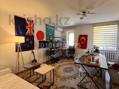 3-комнатная квартира · 74 м² · 2/2 этаж, Мұсабеков 205 15 — Жауғашты базар за 15 млн ₸ в Туркестане