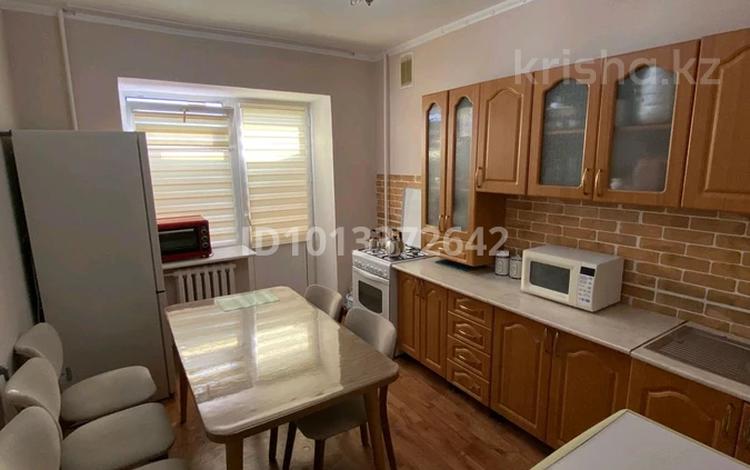 3-бөлмелі пәтер · 75 м² · 4/5 қабат, Курмангазы 1, бағасы: 28 млн ₸ в Атырау, мкр Авангард-3 — фото 2