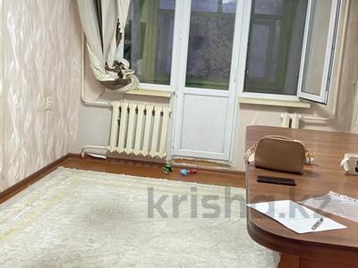 3-бөлмелі пәтер · 58.5 м² · 2/5 қабат, Акбулак ш/а. 18, бағасы: 13.5 млн ₸ в Таразе, мкр Акбулак