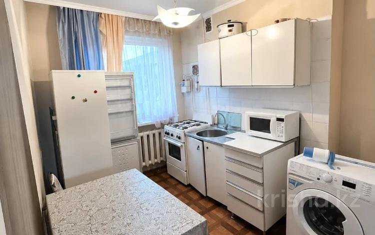 1-бөлмелі пәтер · 33 м² · 4/5 қабат, Юго-Восток ш/а., Рыскулова, бағасы: 12.5 млн ₸ в Караганде, Казыбек би р-н — фото 3