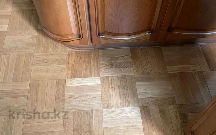 3-бөлмелі пәтер · 83 м² · 3/5 қабат, Макатаева — Наурызбай-батыра, бағасы: 105 млн ₸ в Алматы, Алмалинский р-н — фото 2
