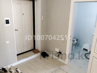 1-бөлмелі пәтер · 45 м² · 1/5 қабат, Алтын орда ш/а. 5К/1 — Школа билим, бағасы: 22 млн ₸ в Актобе, мкр. Алтын орда