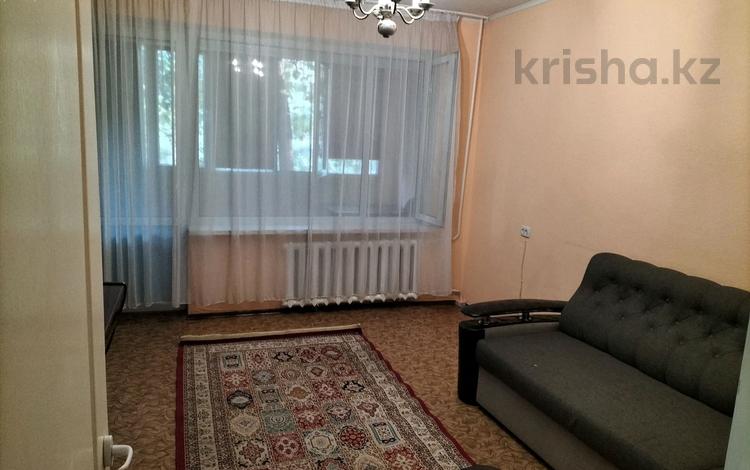 2-комнатная квартира, 65 м², 2/5 этаж помесячно, Зенкова 2 — Джамбула