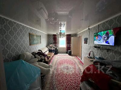 Продажа домов и дачи в Абай обл.: Отдельный дом · 3 комнаты · 50 м² · 110 сот., Восточный Правый Массив 6228 — РСУ, магазина Инкар за 4 млн 〒 Отдельный дом · 3 комнаты · 50 м² · 110 сот., Восточный Правый Массив 6228 — РСУ, магазина Инкар за 4 млн 〒 в Семее