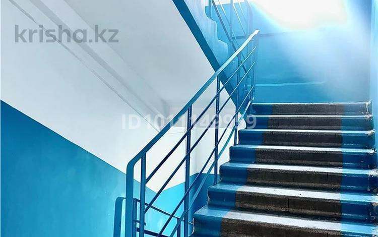 3-бөлмелі пәтер · 72 м² · 8/9 қабат, 11а шағынауданы 24, бағасы: 16 млн ₸ в Караганде, Алихана Бокейханова р-н — фото 2