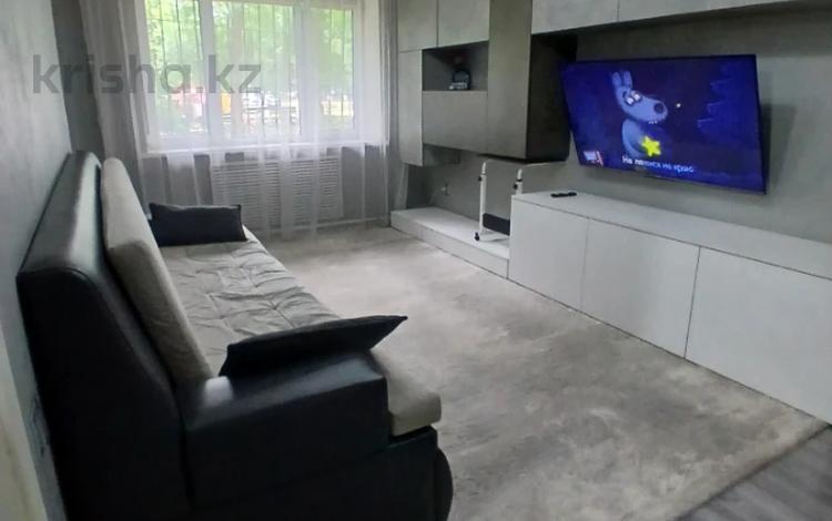 3-комнатная квартира · 60 м² · 1/4 этаж, мкр №6 за 37 млн ₸ в Алматы, Ауэзовский р-н — фото 3