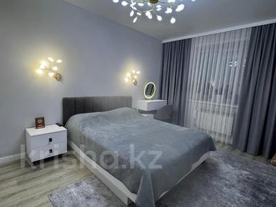 3-комнатная квартира · 69 м² · 1/9 этаж, Короткая 6 — 1000 мелочей за 47.5 млн 〒 в Семее