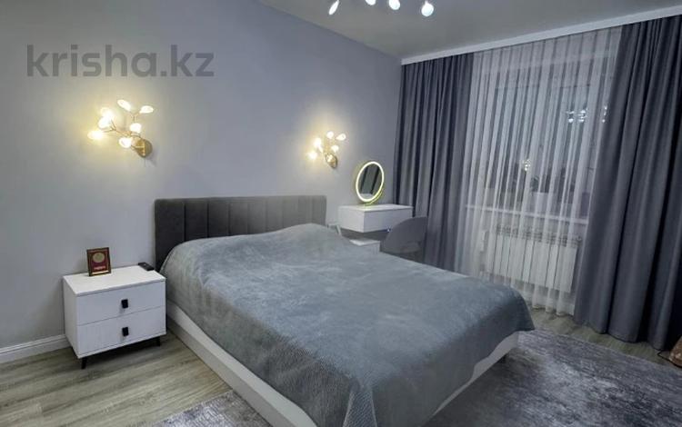 3-комнатная квартира · 69 м² · 1/9 этаж, Короткая 6 — 1000 мелочей за 47.5 млн 〒 в Семее — фото 2