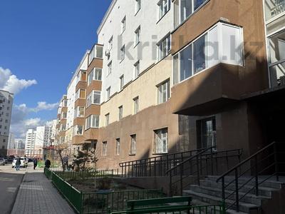 2-комнатная квартира, 58.5 м², 5/5 этаж, кенен азербаева 14/1 за 20 млн 〒 в Астане, Алматы р-н